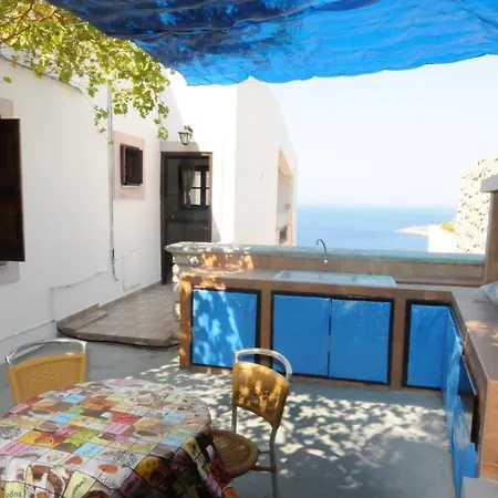 Comfortable House In Mirties With Terrace And Parking * Myrties