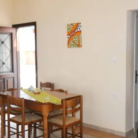 Comfortable House In Mirties With Terrace And Parking Hébergement de vacances *