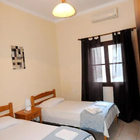 Сasa de vacaciones Comfortable House In Mirties With Terrace And Parking *