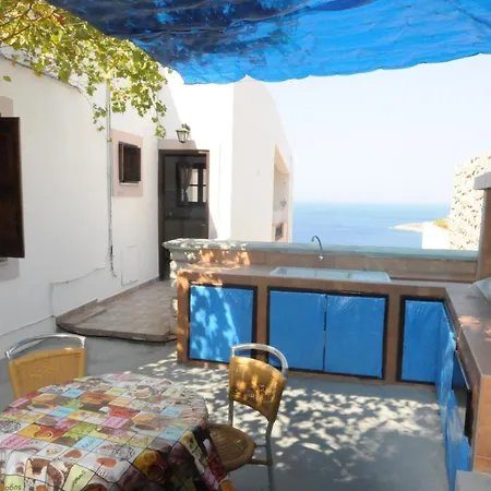 Comfortable House In Mirties With Terrace And Parking Дом отдыха *