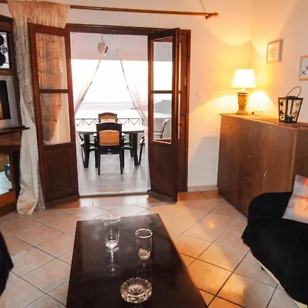 Comfortable House In Mirties With Terrace And Parking Дом отдыха Миртеа