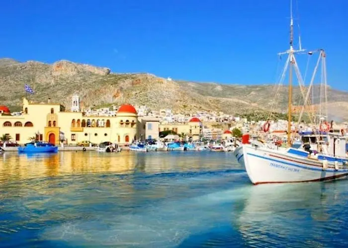 Tatil Evi Comfortable House In Mirties With Terrace And Parking